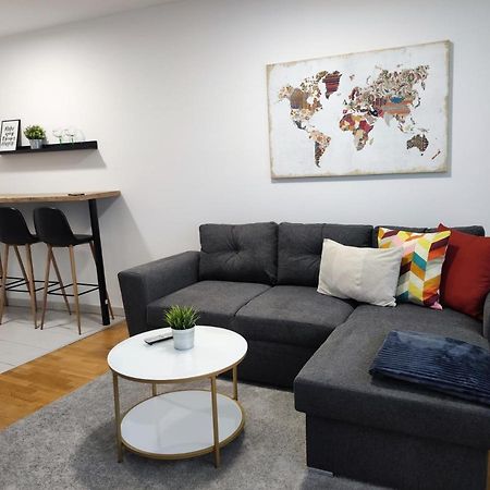 Apartments Dora 자그레브 외부 사진