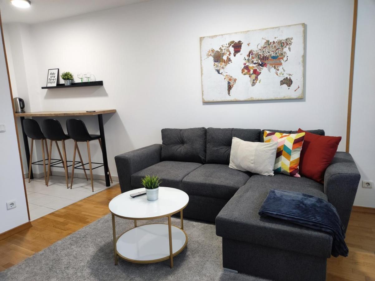 Apartments Dora 자그레브 외부 사진